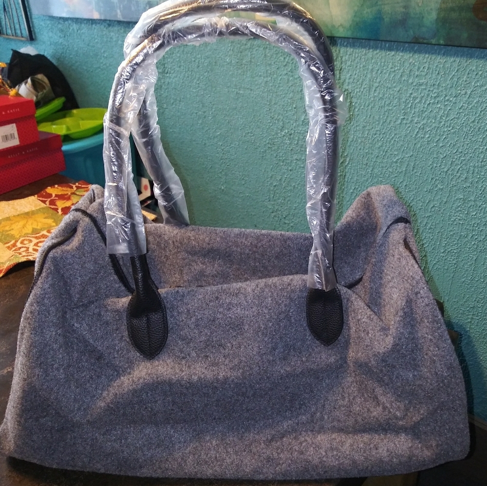 👛GRAY FELT DUFFLE BAG 👛